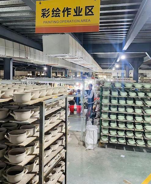 調(diào)查 關(guān)稅風(fēng)暴百日記 美線運價飆升再跳水,中國外貿(mào)企業(yè) 危 中尋機(jī)